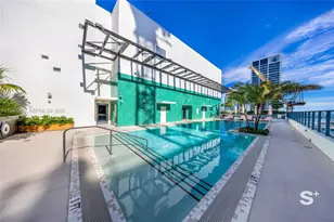 11 NE 6th St, Miami, FL 33132 - Photo 24