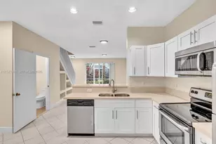 3932 San Simeon Ln, Weston, FL 33331 - Photo 8