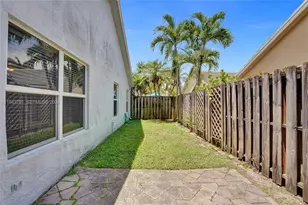 2702 Arborwood Rd, Davie, FL 33328 - Photo 26
