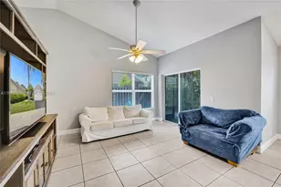 2702 Arborwood Rd, Davie, FL 33328 - Photo 22