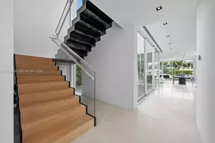 1011 W 48th St, Miami Beach, FL 33140 - Photo 16