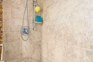 230 174th St, Sunny Isles Beach, FL 33160 - Photo 30