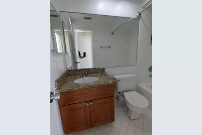 6551 NW 170th Ter, Hialeah, FL 33015 - Photo 16