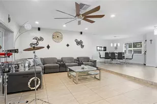 5921 SW 17th St, Plantation, FL 33317 - Photo 10