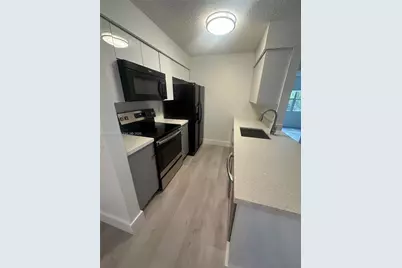 10413 NW 7th St #104, Pembroke Pines, FL 33026 - Photo 8