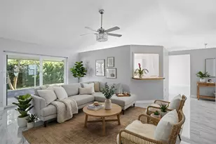 19463 NW 62nd Pl, Hialeah, FL 33015 - Photo 4