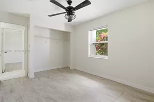 19463 NW 62nd Pl, Hialeah, FL 33015 - Photo 24