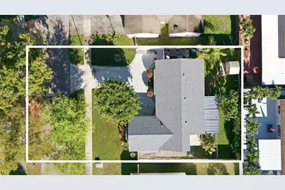 19463 NW 62nd Pl, Hialeah, FL 33015 - Photo 36