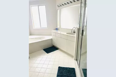 9875 Fairway Cove Ln #1, Plantation, FL 33324 - Photo 8