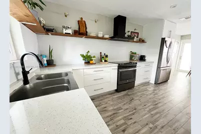 1059 Washington St, Hollywood, FL 33019 - Photo 10