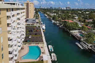 2020 NE 135th St, North Miami, FL 33181 - Photo 24