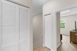 10653 W 32nd Ln, Hialeah, FL 33018 - Photo 16