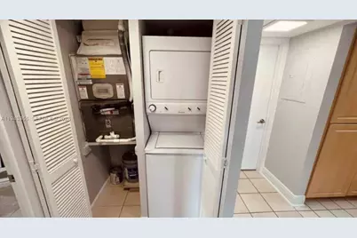 6221 SW 131st Ct #204, Miami, FL 33183 - Photo 6