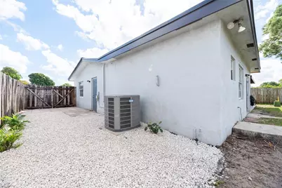 1417 SW 48th Ave, Fort Lauderdale, FL 33317 - Photo 24