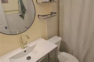 8571 NW 10th St, Pembroke Pines, FL 33024 - Photo 10
