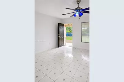2325 NW 89th St #0, Miami, FL 33147 - Photo 4