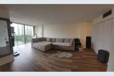 17021 N Bay Rd #917, Sunny Isles Beach, FL 33160 - Photo 1