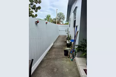 19632 SW 120th Ave, Miami, FL 33177 - Photo 12