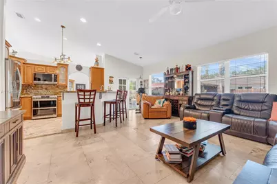 9125 NW 172nd Ter, Hialeah, FL 33018 - Photo 24