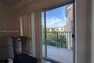 6001 SW 70th St, South Miami, FL 33143 - Photo 14