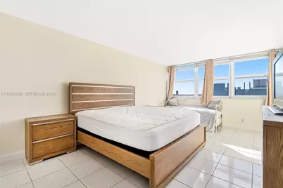 1890 S Ocean Dr #1907, Hallandale Beach, FL 33009 - Photo 4