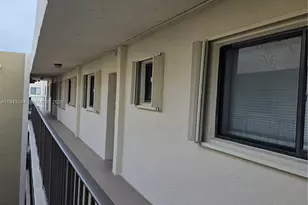 8005 SW 107th Ave, Miami, FL 33173 - Photo 2