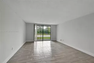 2850 Somerset Dr, Lauderdale Lakes, FL 33311 - Photo 10