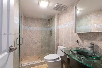 100 Bayview Dr #907, Sunny Isles Beach, FL 33160 - Photo 26