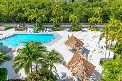 100 Bayview Dr #907, Sunny Isles Beach, FL 33160 - Photo 30