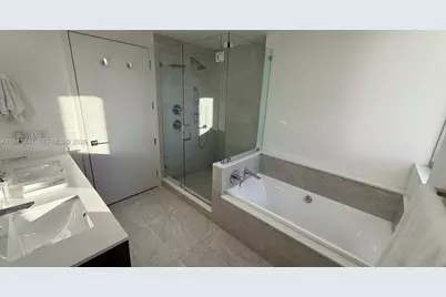 488 NE 18th St #700, Miami, FL 33132 - Photo 16