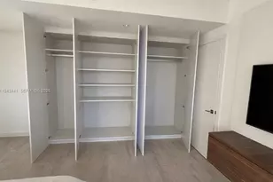 488 NE 18th St, Miami, FL 33132 - Photo 18