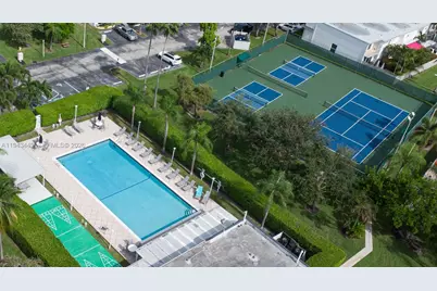 808 NE 27th Ave #808, Hallandale Beach, FL 33009 - Photo 28