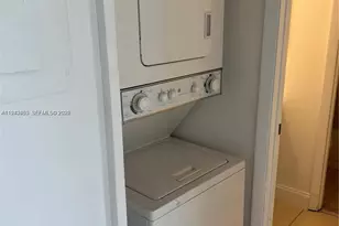 1017 Washington Cir, Homestead, FL 33034 - Photo 8