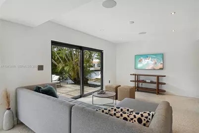 12901 Oleander Rd, North Miami, FL 33181 - Photo 16