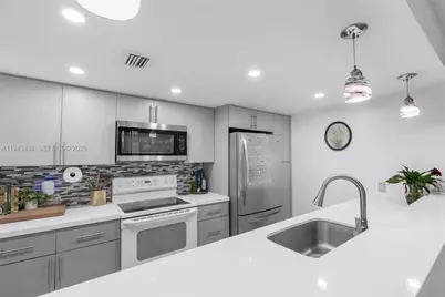 10911 Cedar Ln, Pembroke Pines, FL 33026 - Photo 2