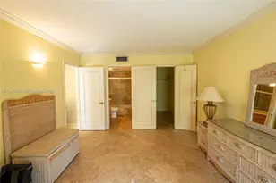 7477 SW 82nd St, Miami, FL 33143 - Photo 8