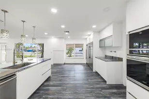 1895 Ixora Rd, North Miami, FL 33181 - Photo 14