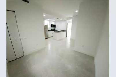 580 NW 34th St #3, Miami, FL 33127 - Photo 6