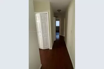 825 SW 6th Pl, Florida City, FL 33034 - Photo 6