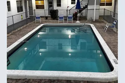 30 SE 4th Ave #110, Hallandale Beach, FL 33009 - Photo 10