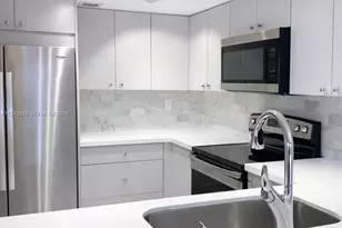 9033 SW 123rd Ct, Miami, FL 33186 - Photo 6