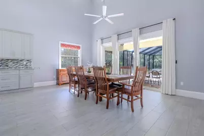 6077 NW 71st Ter, Parkland, FL 33067 - Photo 14