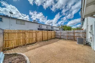 10920 SW 71st St, Miami, FL 33173 - Photo 2