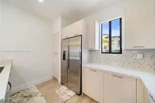 4648 NW 83rd Ave, Doral, FL 33166 - Photo 14