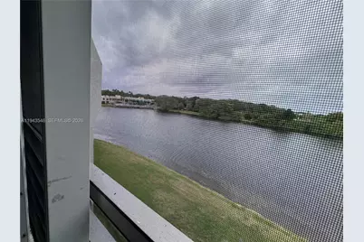 9450 Poinciana Pl #405, Davie, FL 33324 - Photo 4