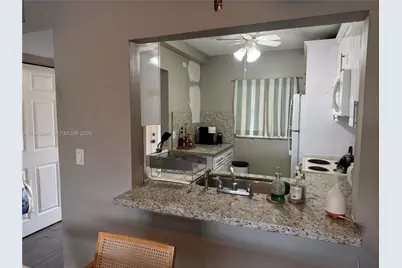 9450 Poinciana Pl #405, Davie, FL 33324 - Photo 12