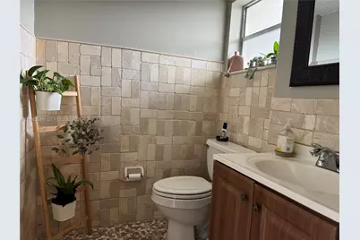 9450 Poinciana Pl #405, Davie, FL 33324 - Photo 14