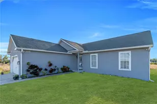 1036 Gunby, Lehigh Acres, FL 33974 - Photo 4