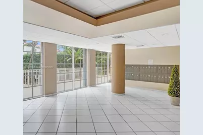 1 Alhambra Cir #203, Coral Gables, FL 33134 - Photo 14