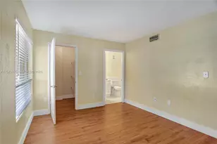 2485 NW 33rd St, Oakland Park, FL 33309 - Photo 12